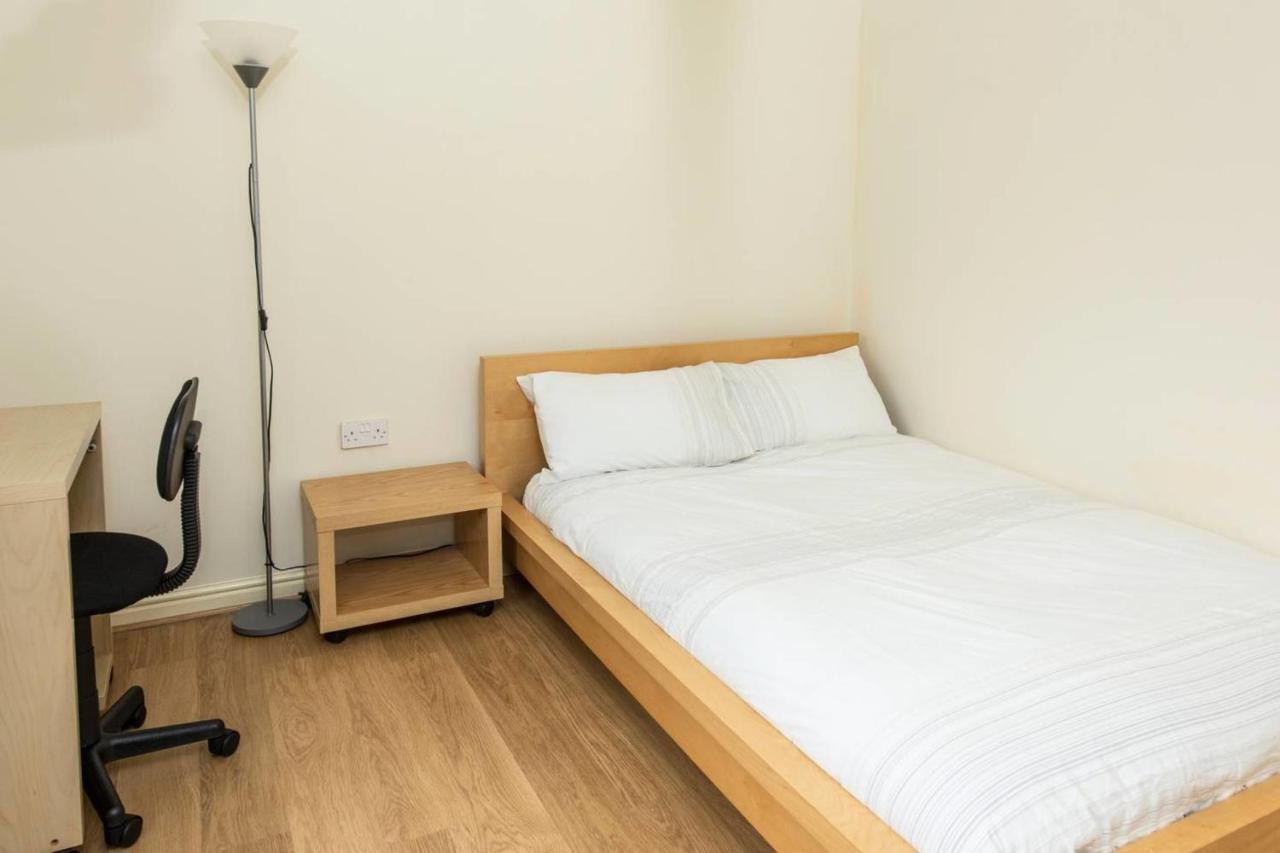 Guestready - Top Floor Apt 2Min Walk To O2 Apollo 曼彻斯特 外观 照片