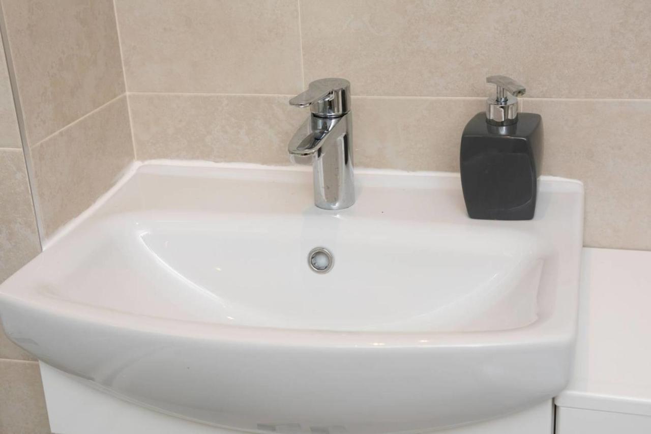 Guestready - Top Floor Apt 2Min Walk To O2 Apollo 曼彻斯特 外观 照片
